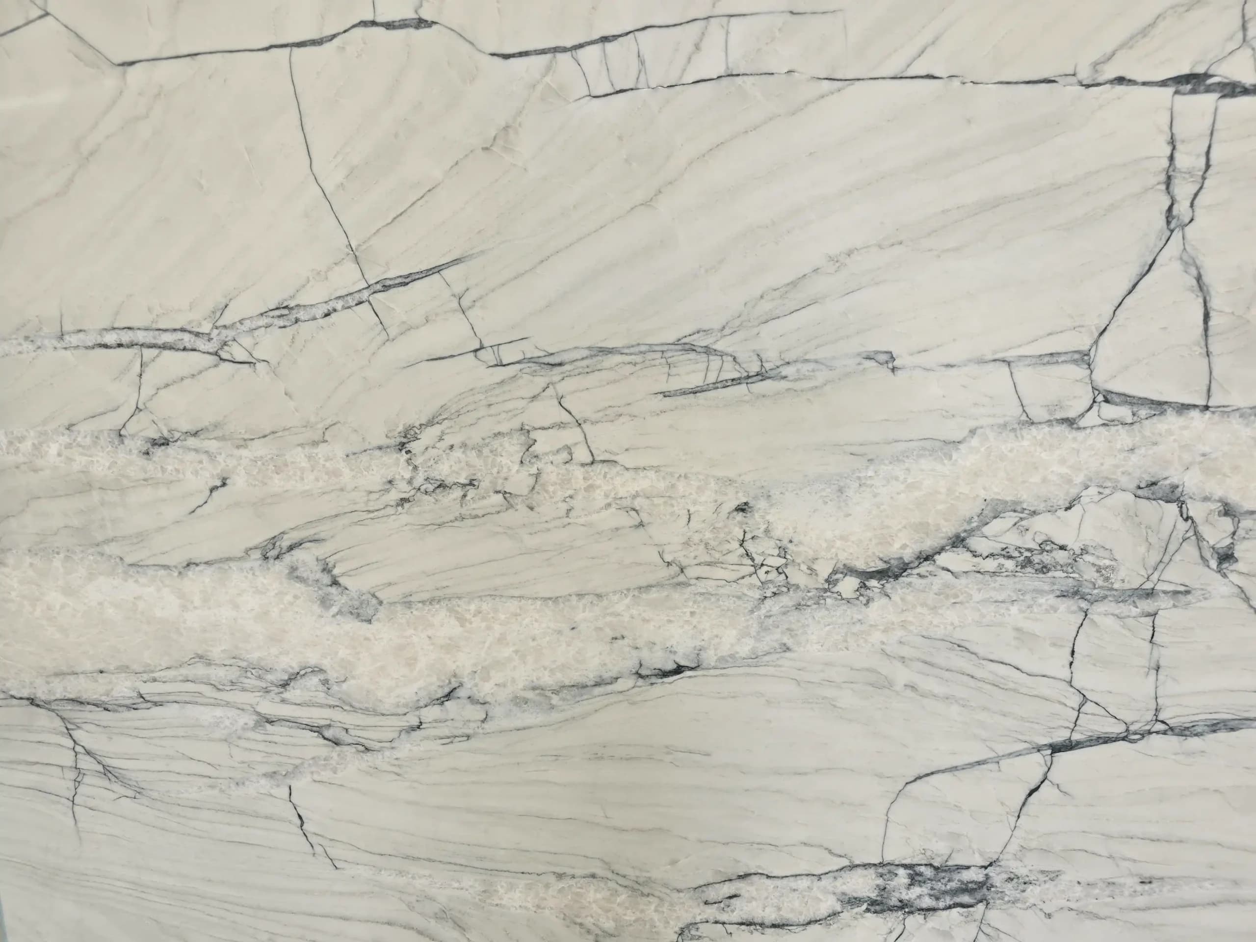 Fantasy Lux — Quartzite